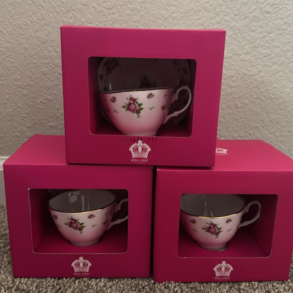 NIB Royal Albert new country roses pink espresso cups and saucers set of 3